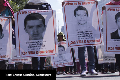 Conmovió la participación de un joven de 16 años que expresó su admiración por las familias que siguen en pie de lucha. 