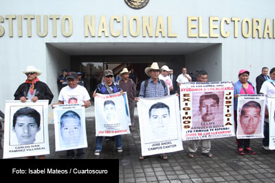  Sin seguridad no habrá elecciones, reiteran padres y madres de los normalistas desaparecidos.