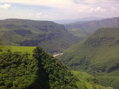 ARCEDIANO-barranca-de-huentitan-FOTO-TOMADA-DE-INTERNET-3