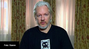 ASSANGE-FOTO-VIAMM