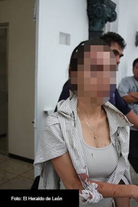 ATAQUE-A-KARLA-EL-HERALDO-DE-LEON--(2)