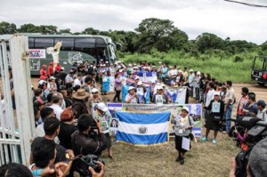 CARAVANA-MIGRANTES-FOTO-SUBVERSIONES-VALENTINA-VALLE-2