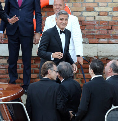 CLONEY-VENECIA-FOTO-TOMADA-DE-INTERNET-1