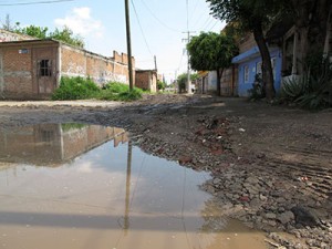 DIEZ-DE-MAYO-CALLE-MADRE-ADELA--FOTO-GERARO-M-GARCIA-(1)