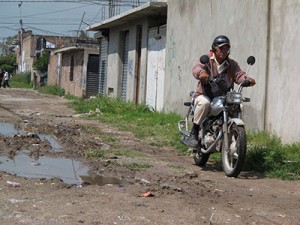 DIEZ-DE-MAYO-CALLE-MADRE-REDENTORA-FOTO-GERARO-M-GARCIA-(3)