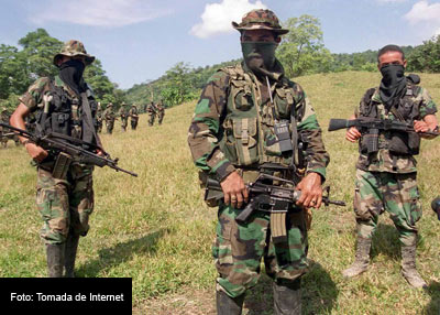 Tras dos años de Diálogos de Paz, las FARC-EP exhortaron al Gobierno de Juan Manuel Santos a que reinicie las conversaciones en La Habana.