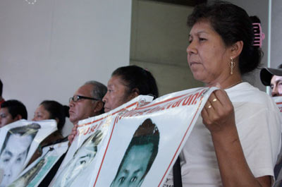 Familiaresayotzinapa_5