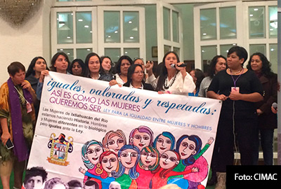 INTERIORES-FEMINISMO-5