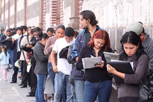 INTERIORES-MUJER-DESEMPLEO-2