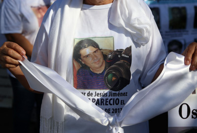No obstante la transición política del año 2000, no ha habido una decisión política  “de saldar cuentas con el pasado”, dice el director de AI en México. 