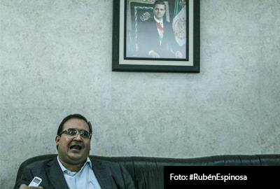 “Todas esas acusaciones contra mi gobierno vienen de gente que quiere desestabilizar al estado, nosotros somos los primeros en garantizar que ningún periodista sea agredido ahora y en adelante”: Javier Duarte.