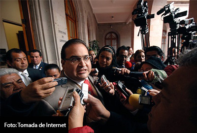 El crimen ocurrió en el Distrito Federal, no en Veracruz, por lo tanto no corresponde a las autoridades de ese estado investigarlo: Duarte. 