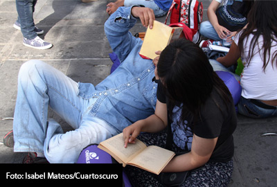 Las jóvenes registran una tasa de participación en el mercado laboral de 38.7 por ciento, mientras que sus pares varones reportan casi 70 por ciento.