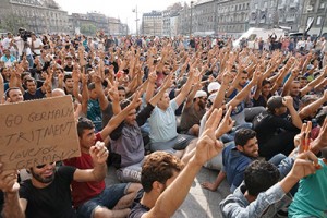 INTERIORES REFUGIADOS (2)