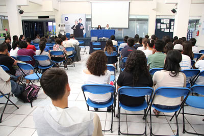 Presentación del libro “Efraín del alba mía”, en el marco de las 2das. Jornada de Química en la UTL.