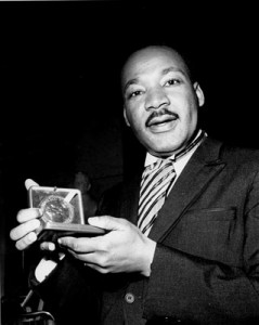 LUTHER-KING-SONY-FOTO-TOMADA-DE-INTERNET-2