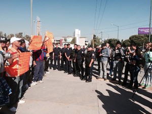 MANIFESTACION-EXRECOLECTORES-FOTO-AGUSTIN-GALO-SAMARIO-(4)