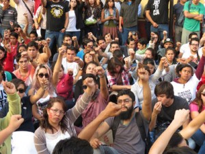 MARCHA-ESTUDIANTES-FOTO-AGUSTIN-GALO--2