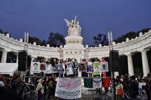 Marcha_Ayotzinapa_Reforma-6