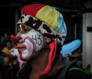NORMALISTAS-SONRIEN-FOTO-SUVBERSIONES-CRISTIAN-LEYVA4