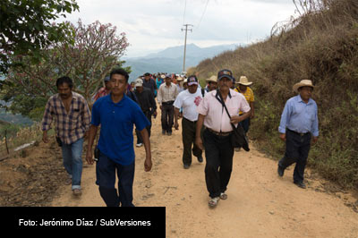 RADIO-ZAPATA-FOTO-SUBVERSIONES-JERONIMO-DIAZ-2-(2)
