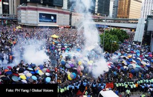 REVOLUCION-DE-PARAGUAS-FOTO-GLOBAL-VOICES-PH-YANG-1