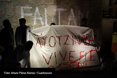 Los padres de los 43 normalistas de Ayotzinapa dijeron que hasta que las autoridades no les ofrezcan pruebas científicas concluyentes, ellos consideran que sus hijos están vivos.