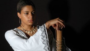 SONA-JABARTEH-FOTO-TOMADA-DE-INTERNET-3