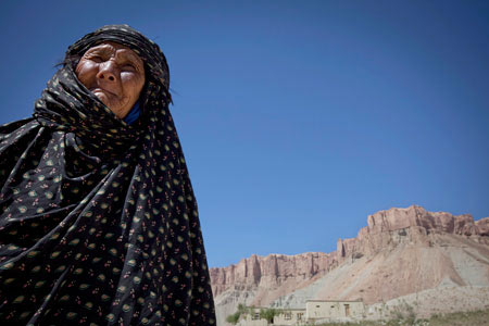 hazara_inside00